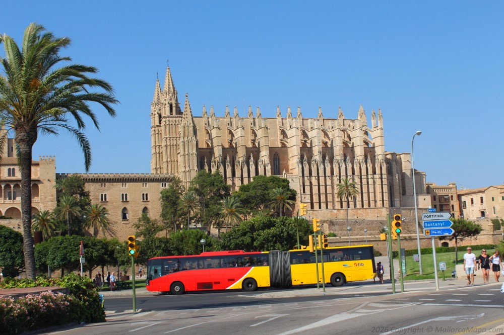 View of the Catedral de Santa María de Palma, Mallorca